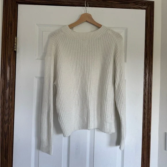 H&M Cream Ribbed Crew Neck Sweater - Picture 3 of 3